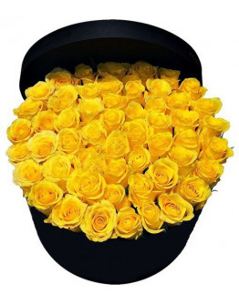 Шляпная коробка с розами "Яркие лучи"