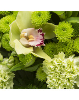Букет из орхидей, хризантем «Сплетение»